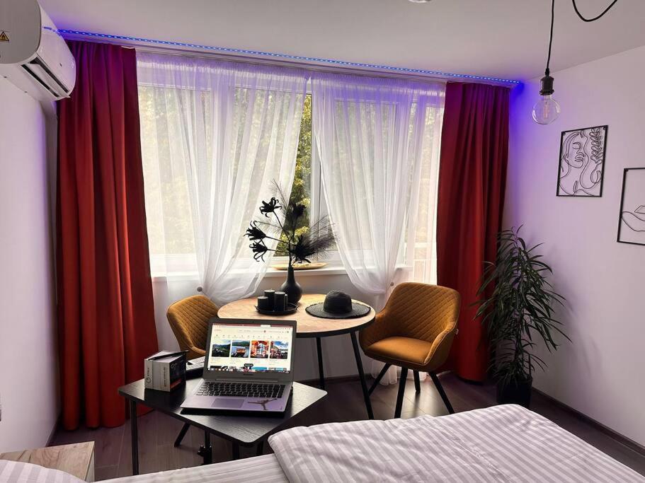 Residence 57 Resita Buitenkant foto
