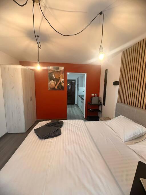Residence 57 Resita Buitenkant foto