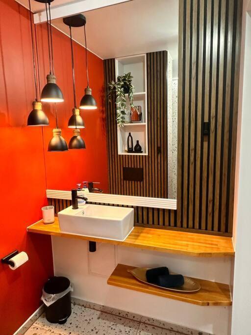 Residence 57 Resita Buitenkant foto